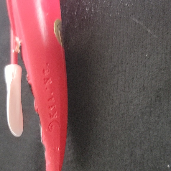 New Red Kayak Ornament with Yellow Seat & Double Bladed Paddle - Picture 4 of 4